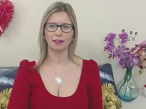 Snapshot of DoreenSexy chatting on March 2025 07:14:02 AM DoreenSexy online show from March 2025 07:14:02 AM