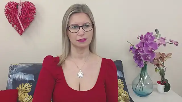 Snapshot of DoreenSexy chatting on March 2025 07:19:02 AM DoreenSexy online show from March 2025 07:19:02 AM