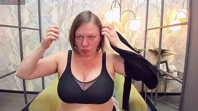KellyPerfection online show from February 2025 01:14:02 PM
