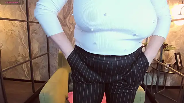 KellyPerfection online show from February 2025 07:38:01 PM