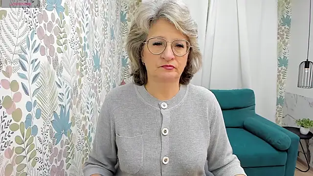 EvelynJoyful online show from December 2024 05:15:01 AM