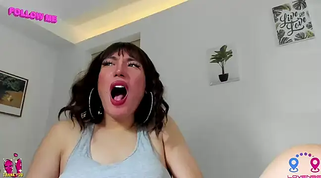 hottycrishina online show from December 2024 06:54:02 AM