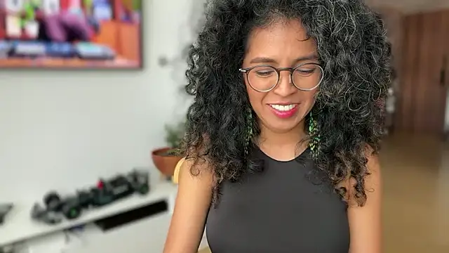 illaroom online show from February 2026 07:07:01 PM