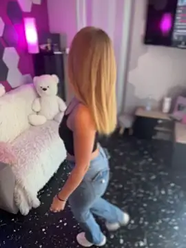 AnastasiaAniess online show from October 2025 12:52:02 PM