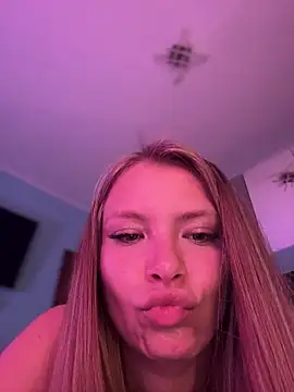 Snapshot of AnastasiaAniess chatting on February 2026 09:55:02 PM AnastasiaAniess online show from February 2026 09:55:02 PM