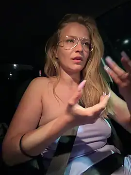 AnastasiaAniess online show from April 2026 07:07:02 PM