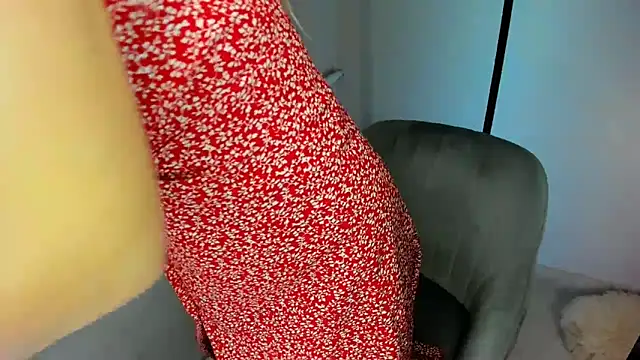 Snapshot of Leila_Libertas chatting on March 2025 08:54:01 PM Leila Libertas online show from March 2025 08:54:01 PM