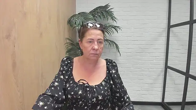 LindaPassionate online show from June 2026 05:19:02 AM