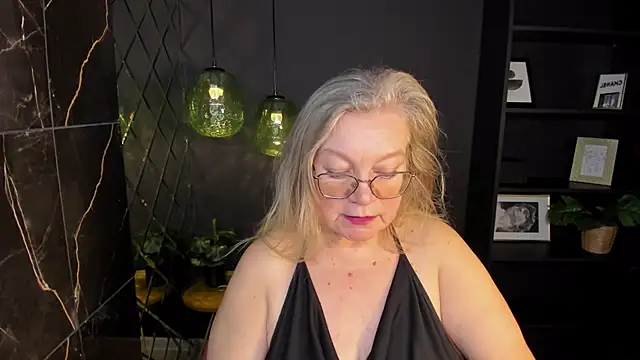 NataliMellow online show from November 2025 01:11:02 PM