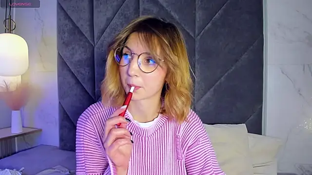 Snapshot of JaneGraceful chatting on December 2024 12:59:02 PM JaneGraceful online show from December 2024 12:59:02 PM