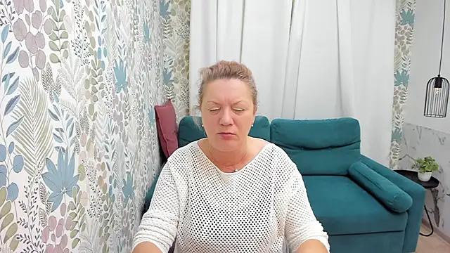 LeaPure online show from December 2024 05:18:02 AM