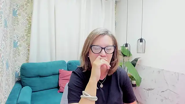 Snapshot of LeaPure chatting on August 2026 05:07:02 AM LeaPure online show from August 2026 05:07:02 AM