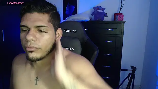 starguy 28 online show from December 2024 06:34:02 PM