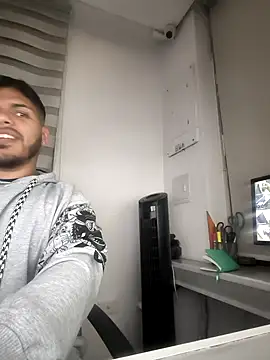 starguy 28 online show from October 2025 09:19:02 AM