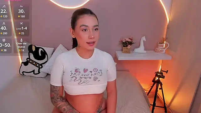 Snapshot of EllieMitchell chatting on December 2024 07:42:01 PM EllieMitchell online show from December 2024 07:42:01 PM