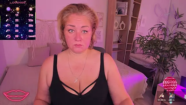 JenniferLight online show from November 2025 08:10:01 PM