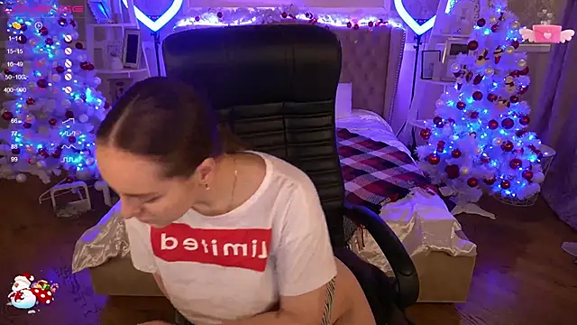 FoxyShy online show from December 2024 12:49:01 PM