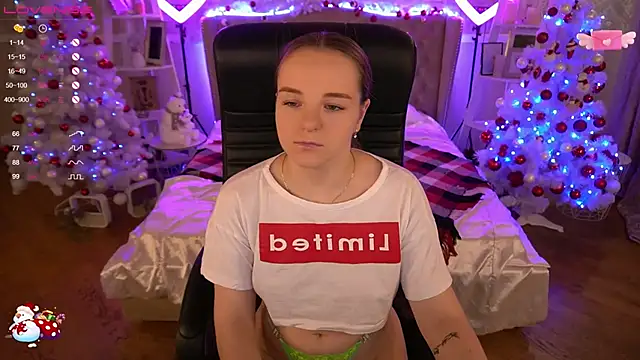 FoxyShy online show from January 2025 12:42:02 PM