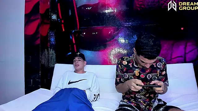 Snapshot of AmazingPartys chatting on October 2025 07:44:02 PM AmazingPartys online show from October 2025 07:44:02 PM