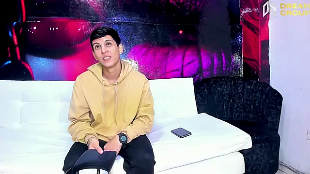 AmazingPartys online show from November 2025 01:00:02 PM