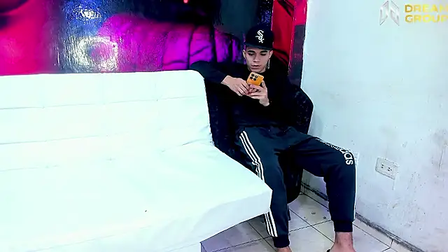 AmazingPartys online show from February 2026 02:37:02 AM