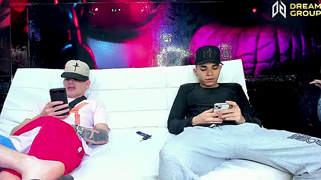 AmazingPartys online show from April 2026 07:33:02 PM