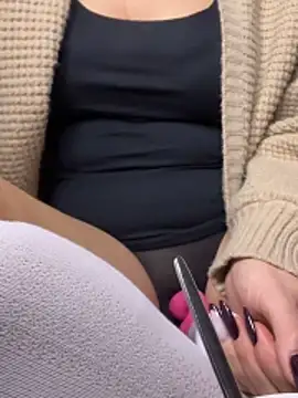 Snapshot of Wet-Pussycat chatting on February 2026 10:26:01 PM Wet-Pussycat online show from February 2026 10:26:01 PM