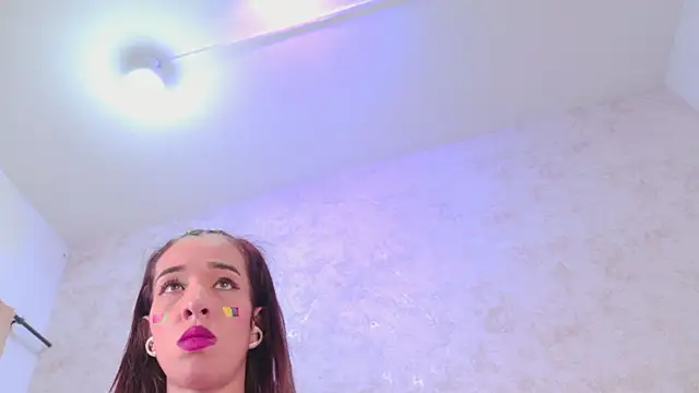 Snapshot of cristinapuerta_ chatting on June 2026 11:37:02 AM cristinapuerta online show from June 2026 11:37:02 AM