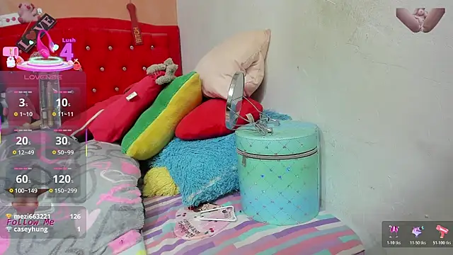 Snapshot of camile_milf chatting on October 2025 04:42:02 PM camile milf online show from October 2025 04:42:02 PM