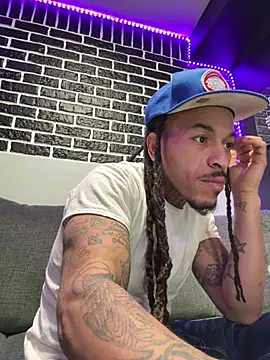 BigWayneBabyXXX online show from March 2026 05:08:02 AM