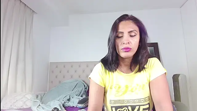 ms freyax online show from June 2026 04:15:02 AM