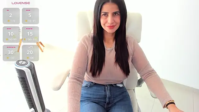 renata t  online show from March 2025 03:51:02 PM