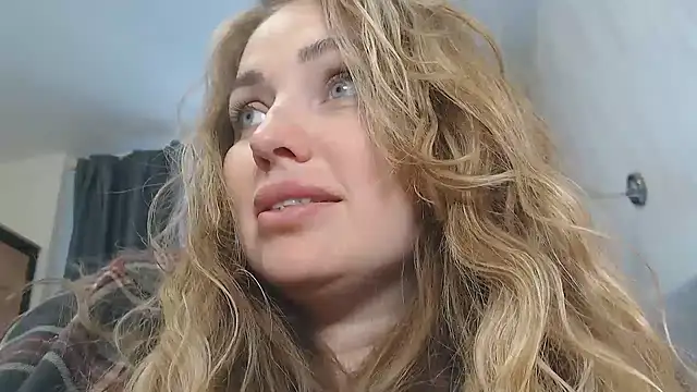 xxkristinaxx online show from April 2026 12:32:02 PM