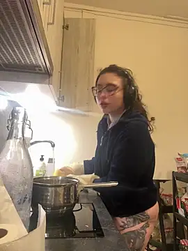 ladyturtle online show from March 2026 10:36:01 PM