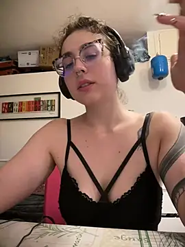 Snapshot of ladyturtle chatting on July 2026 10:01:02 PM ladyturtle online show from July 2026 10:01:02 PM