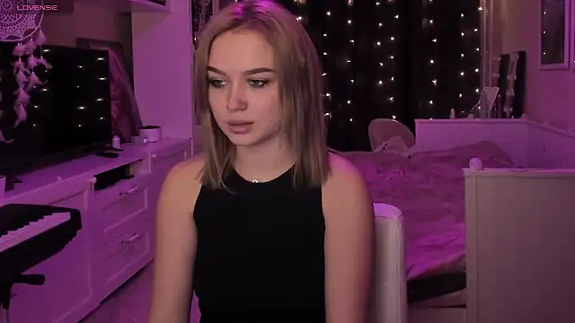 MaryDreaminess online show from December 2024 04:04:02 PM