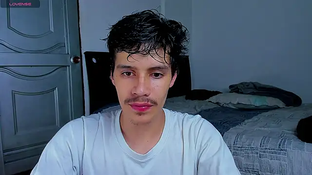 Snapshot of Dimitrixxx__ chatting on May 2026 01:22:02 AM Dimitrixxx online show from May 2026 01:22:02 AM
