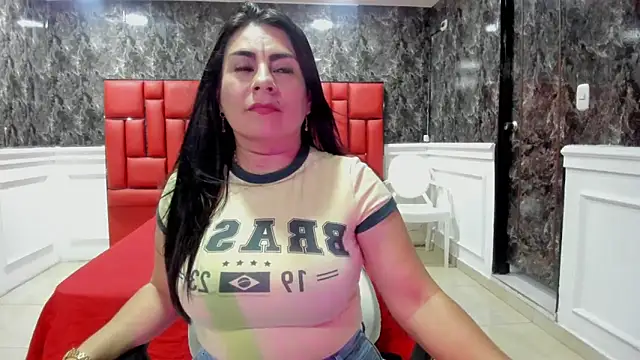 Imyourdirtymilf online show from October 2025 07:00:01 PM