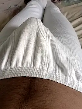 Snapshot of Babyucum4me chatting on October 2025 09:28:02 AM Babyucum4me online show from October 2025 09:28:02 AM