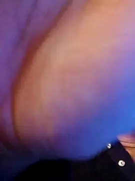 Snapshot of Perv10 chatting on November 2025 08:47:01 PM Perv10 online show from November 2025 08:47:01 PM