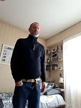 Snapshot of Perv10 chatting on November 2025 09:32:02 AM Perv10 online show from November 2025 09:32:02 AM