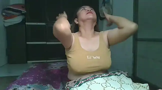 Kariebabe online show from February 2025 01:19:02 PM