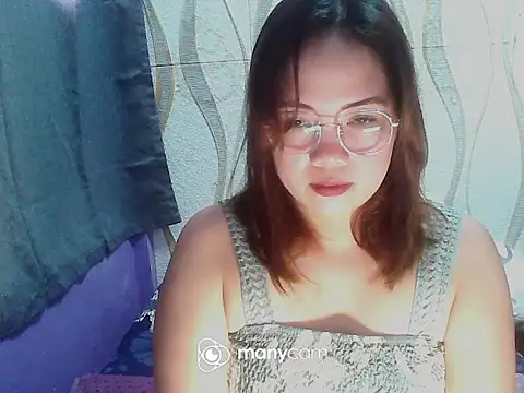 BURBERRY69 online show from October 2025 04:54:01 AM