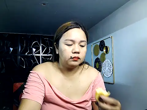 ambersmile online show from January 2025 10:28:02 PM