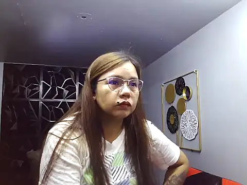 ambersmile online show from January 2025 12:33:01 AM