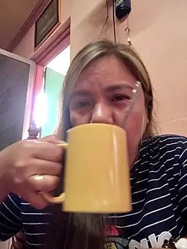 ambersmile online show from November 2025 01:49:02 AM