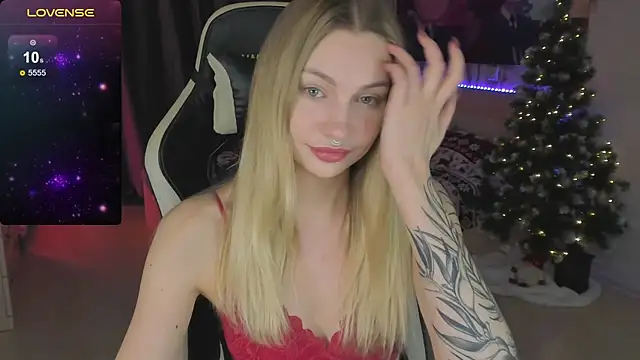 BiMolly online show from January 2025 01:47:01 PM