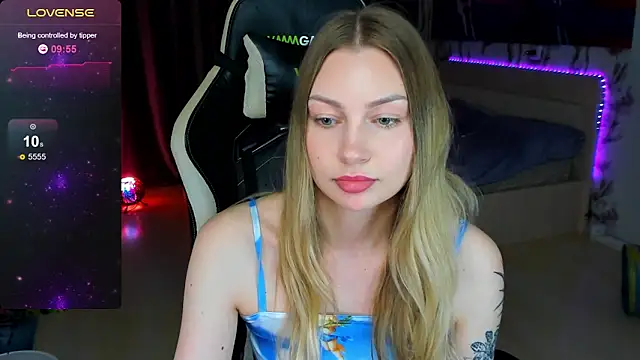 BiMolly online show from November 2025 02:57:02 AM