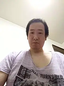 Toooiyt online show from September 2025 12:18:01 PM
