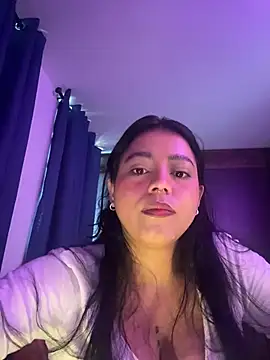 Snapshot of Naiara_sex chatting on February 2026 03:06:01 PM Naiara sex online show from February 2026 03:06:01 PM